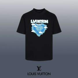 Picture of Louis Vuitton T Shirts Short _SKULVXS-Lsxtx257052
